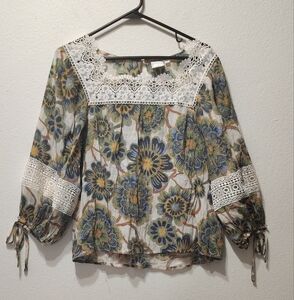 Zac & Rachel Multicolor Floral Blouse with Lace‎ Accents Size M